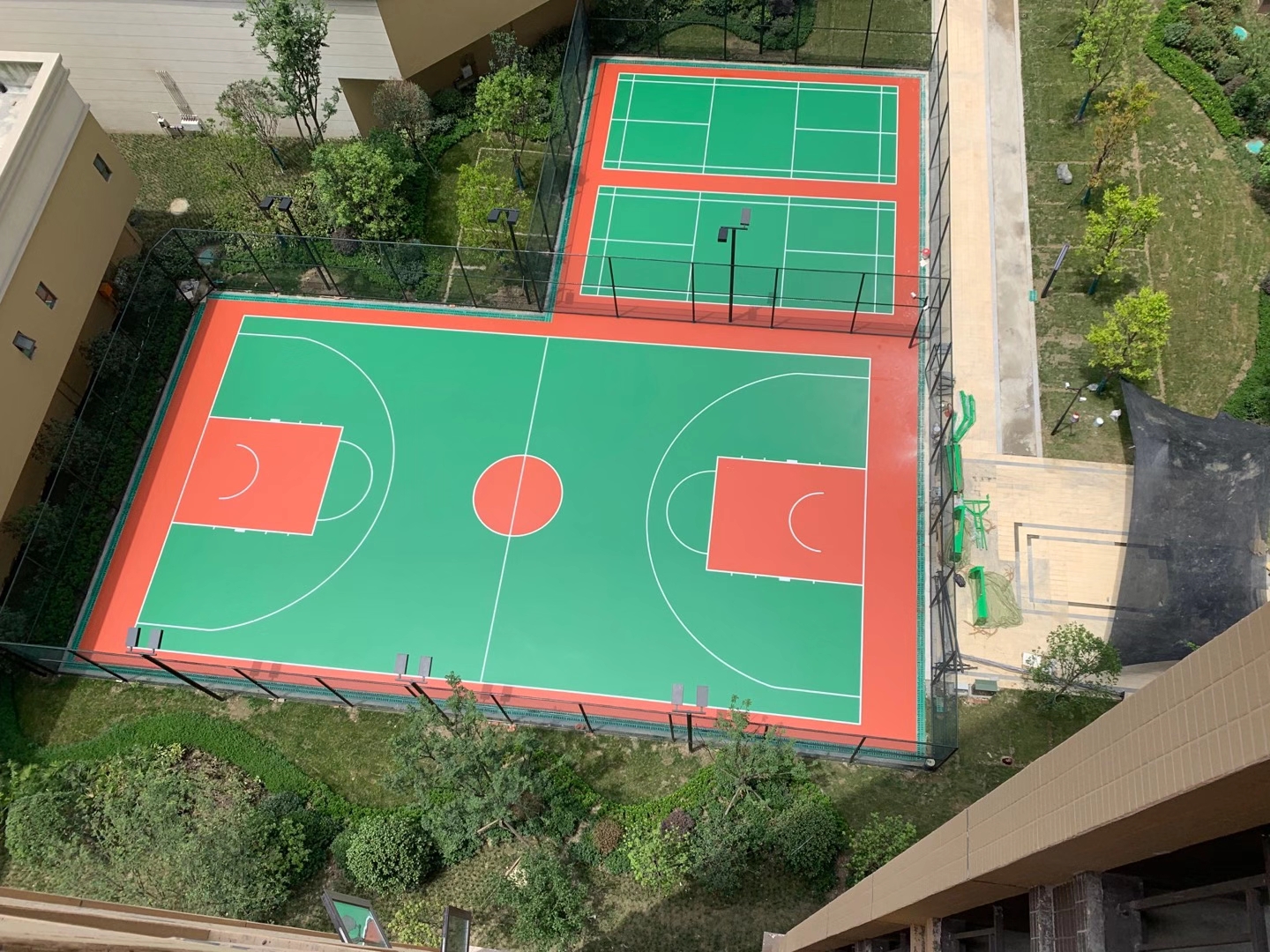 成都市青白江區(qū)佳兆業(yè)悅府EPDM活動場地及硅PU球場項(xiàng)目