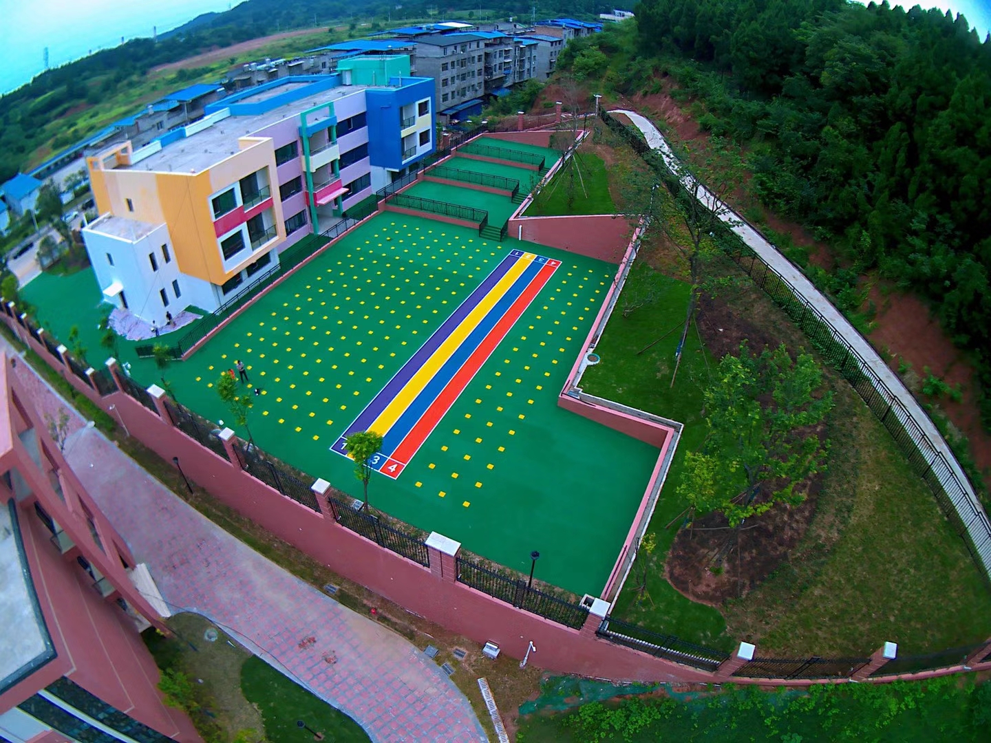 【遂寧市經(jīng)開區(qū)新月小學(xué)及新月幼兒園順利竣工并驗(yàn)收】