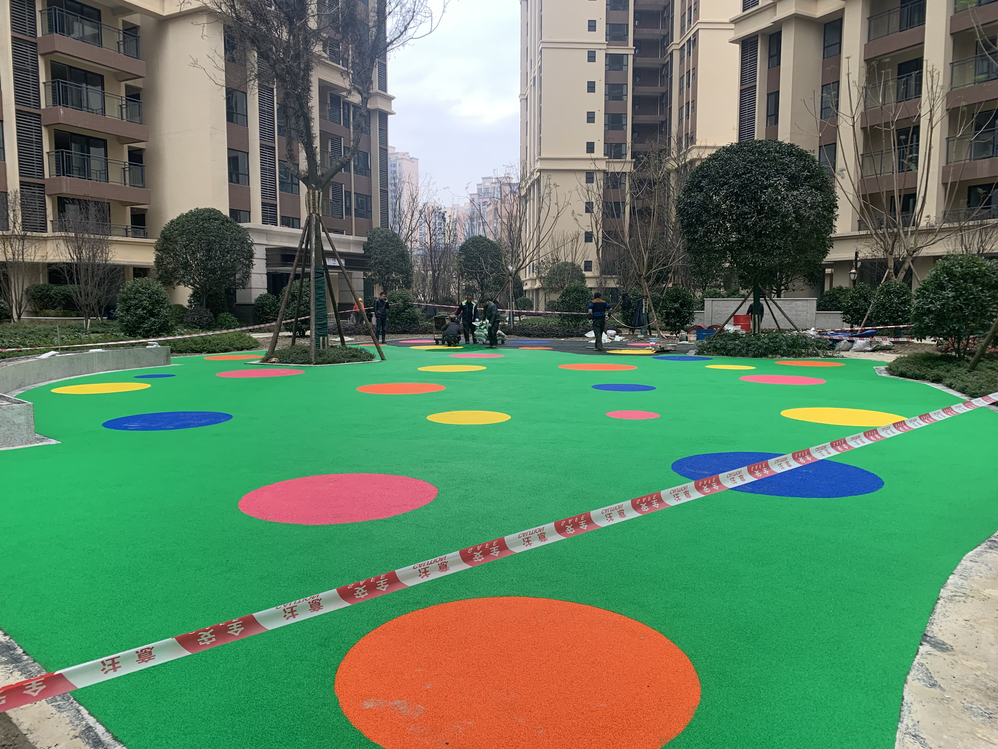 譽(yù)府仕家EPDM塑膠活動場地及拼裝地板羽毛球場